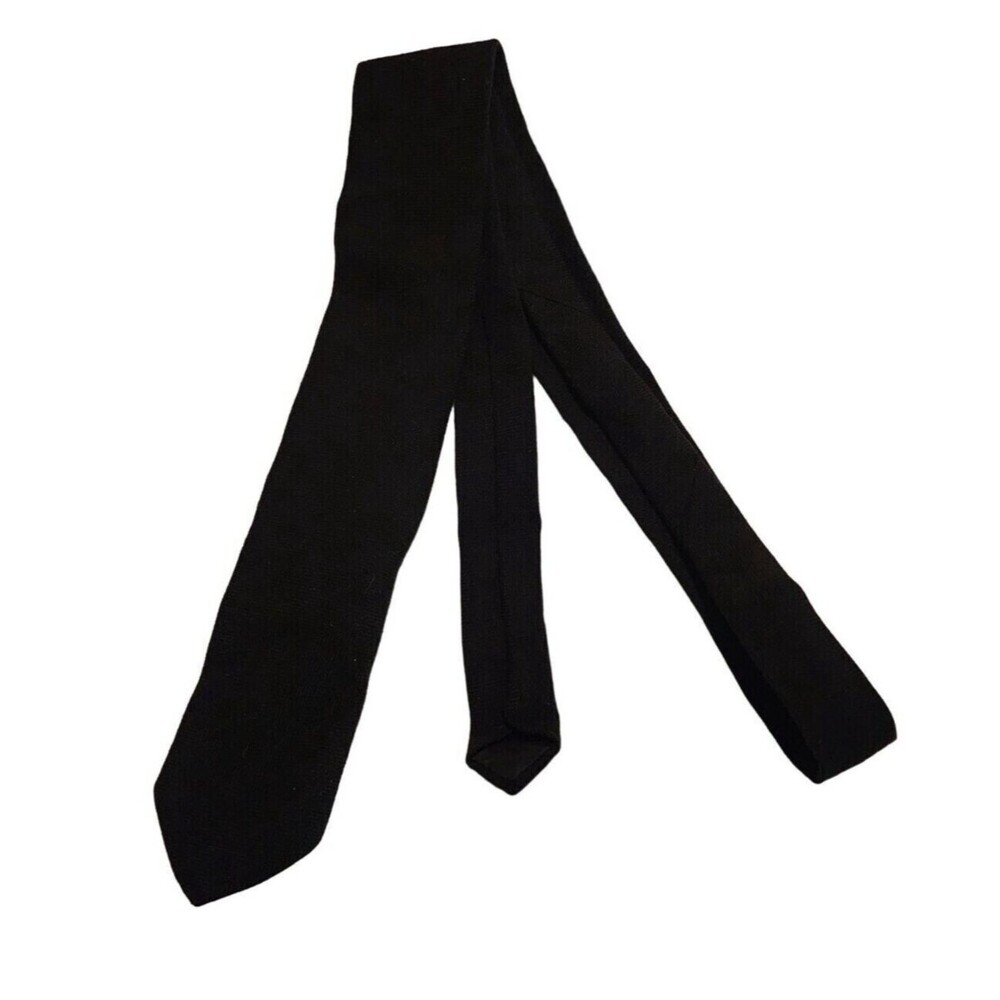 #6812 Lilly Dache Vintage Narrow Black Tie Polyester Necktie